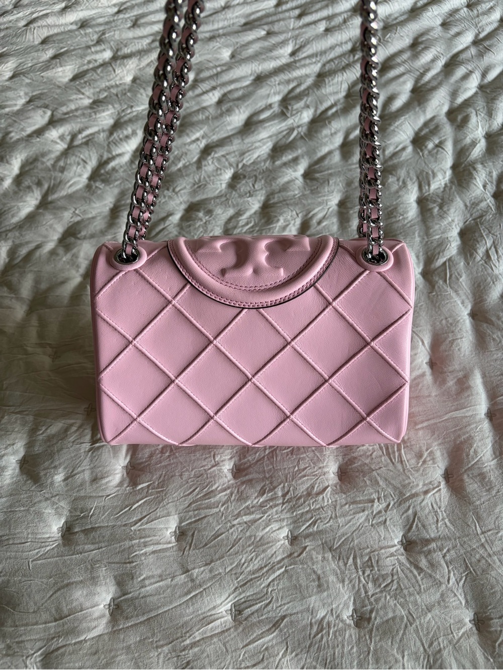 Quilted Pink Chain Shoulder Bag - Women - Picture 3 of 8